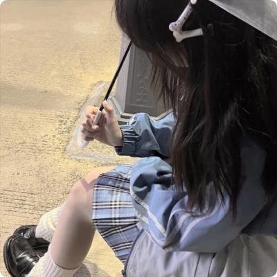 她嫁了个警察